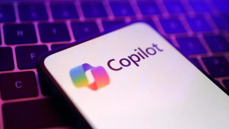 مايكروسوفت تعزز استراتيجيتها في الذكاء الاصطناعي عبر Copilot AI